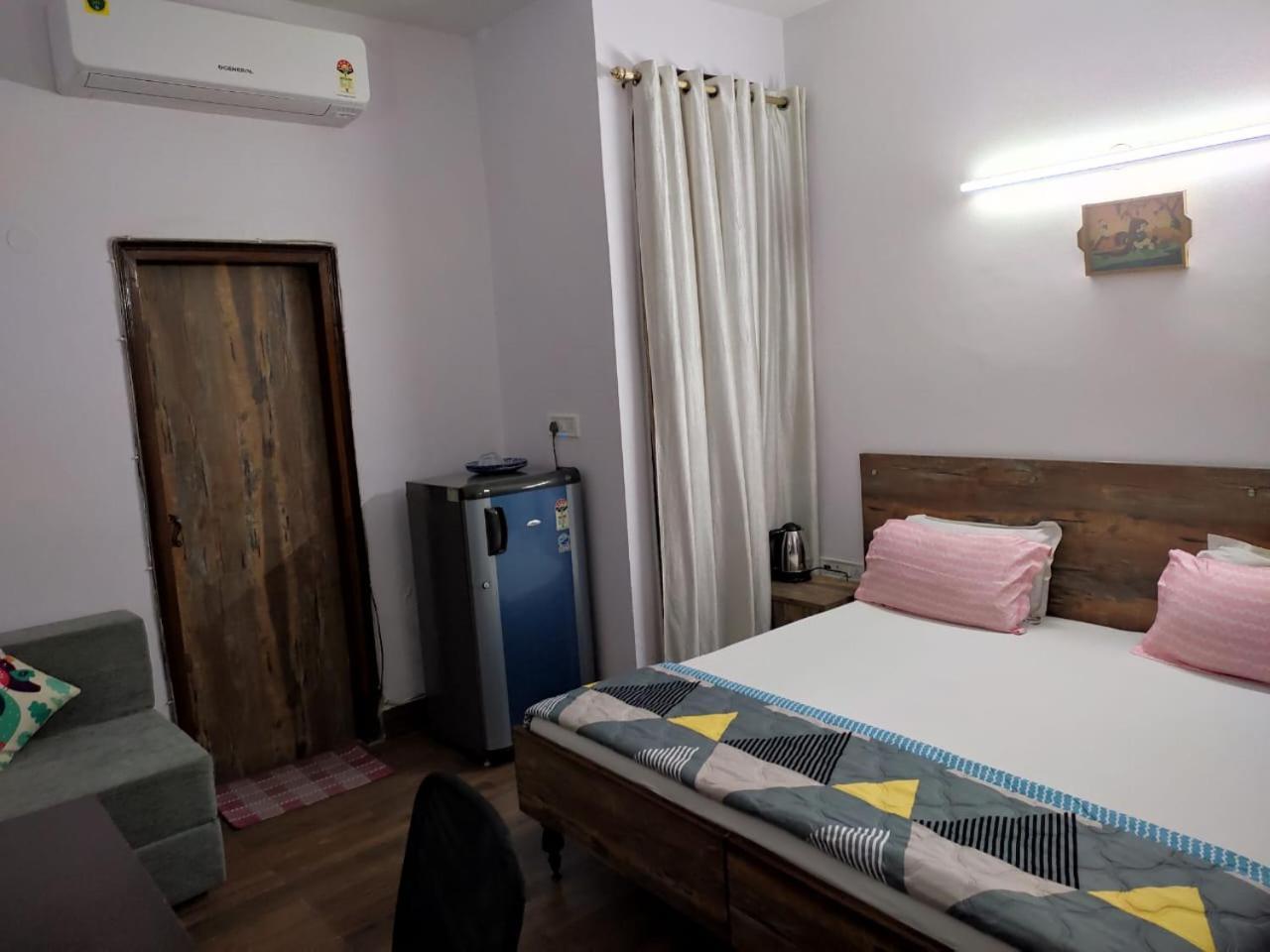 Tatvamasi Homestay Нью-Делі Екстер'єр фото